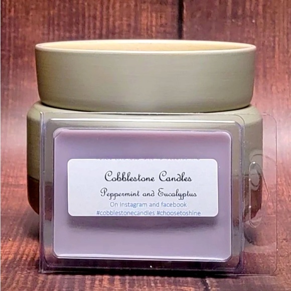 Peppermint and Eucalyptus Soy Wax Melt home scent by Cobblestone Candles - Picture 2 of 3
